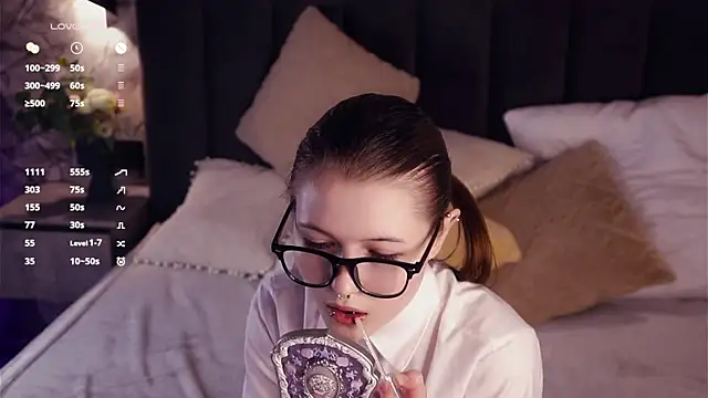 LynHillaire online show from April 2026 12:32:02 PM