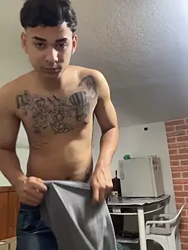 Snapshot of condenovin chatting on November 2025 12:38:01 PM condenovin online show from November 2025 12:38:01 PM