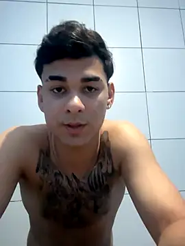 Snapshot of condenovin chatting on November 2025 07:47:01 PM condenovin online show from November 2025 07:47:01 PM