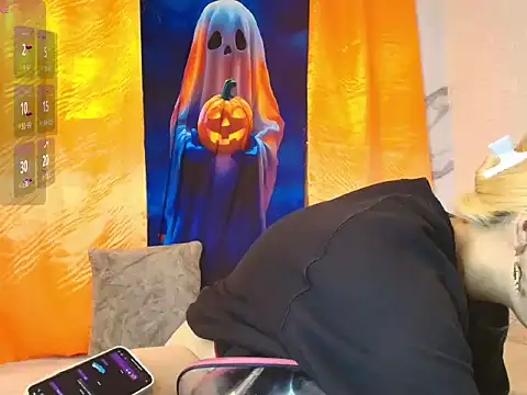 megganfoxxy online show from October 2025 02:01:02 AM