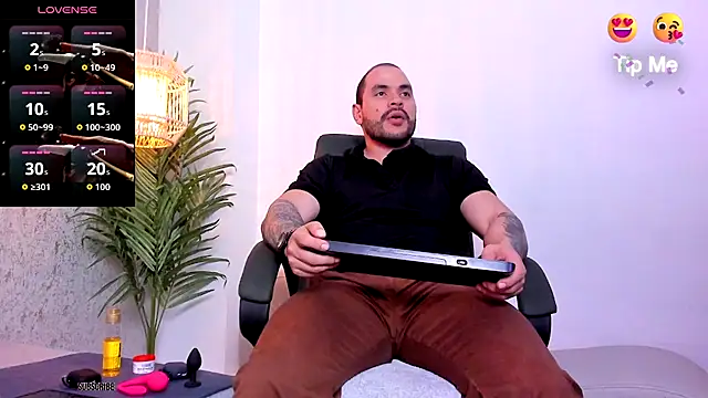 Hershell Fit online show from October 2025 06:16:02 PM