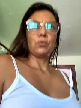 YadiraOrozco online show from November 2025 02:48:02 PM