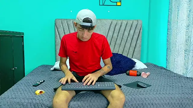 Snapshot of Maikol_Ortiz chatting on January 2026 02:32:01 PM Maikol Ortiz online show from January 2026 02:32:01 PM