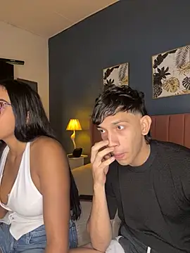 Snapshot of Andres-Andrea1922 chatting on October 2025 01:44:02 AM Andres-Andrea1922 online show from October 2025 01:44:02 AM