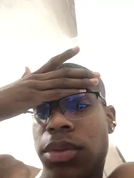 criss zuri online show from November 2025 02:53:02 PM