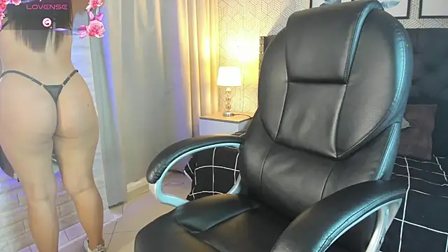 sophie  blare online show from November 2025 07:03:01 PM