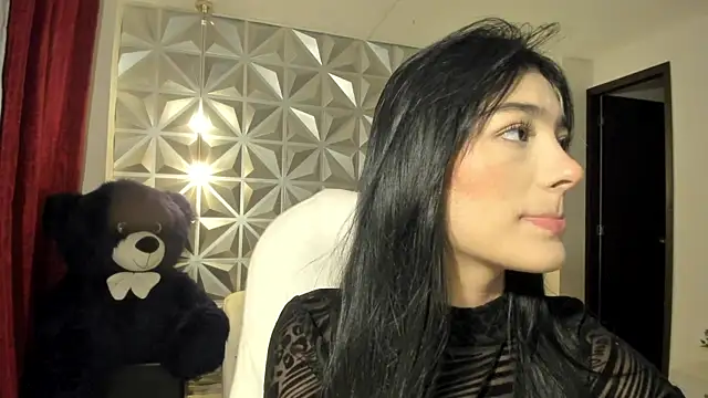 zoerouse  online show from December 2025 08:25:01 PM