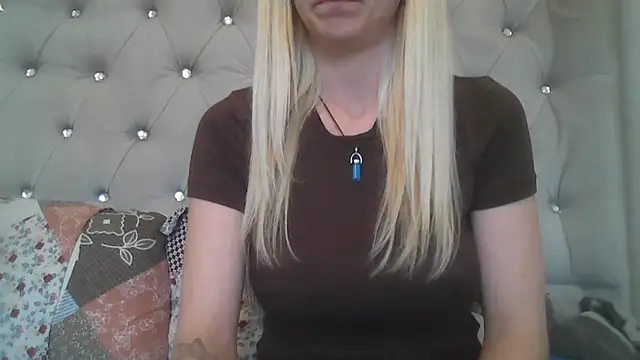 flirty babe x online show from June 2026 05:48:02 PM