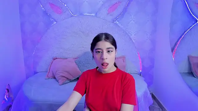 Gaby louse online show from March 2026 07:43:02 PM