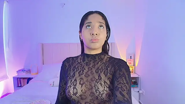 Snapshot of Megan_ale chatting on October 2025 06:18:01 PM Megan ale online show from October 2025 06:18:01 PM