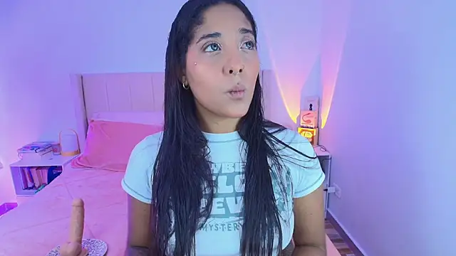 Snapshot of Megan_ale chatting on October 2025 07:58:02 PM Megan ale online show from October 2025 07:58:02 PM