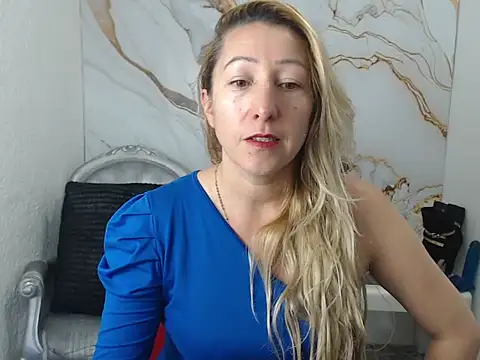 swetchrystal online show from September 2025 01:02:02 PM