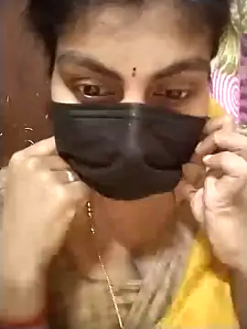 Snapshot of Nithiila chatting on September 2025 07:12:01 AM Nithiila online show from September 2025 07:12:01 AM