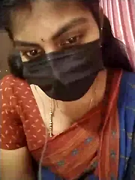 Snapshot of Nithiila chatting on October 2025 05:54:02 AM Nithiila online show from October 2025 05:54:02 AM