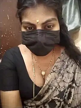 Snapshot of Nithiila chatting on January 2026 07:21:01 AM Nithiila online show from January 2026 07:21:01 AM