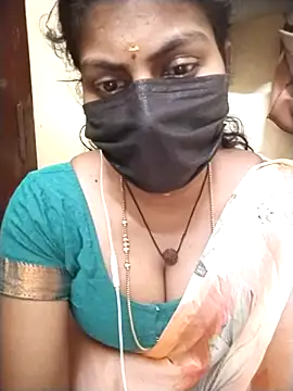 Snapshot of Nithiila chatting on February 2026 02:35:01 PM Nithiila online show from February 2026 02:35:01 PM