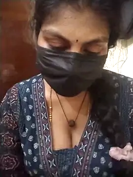 Snapshot of Nithiila chatting on April 2026 05:29:01 PM Nithiila online show from April 2026 05:29:01 PM