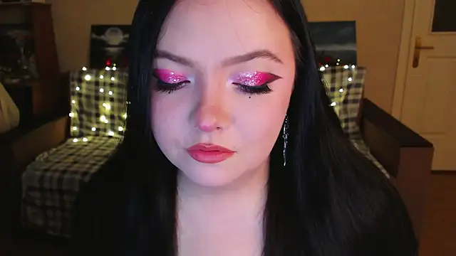 EmillyBones online show from December 2025 05:33:02 PM