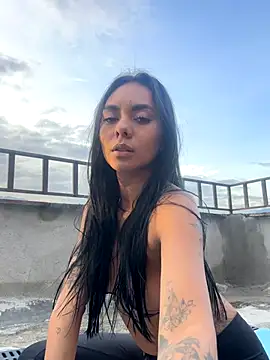 Snapshot of GiorgiaLuxee chatting on September 2025 10:24:01 PM GiorgiaLuxee online show from September 2025 10:24:01 PM