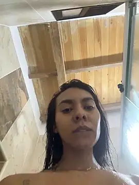 Snapshot of GiorgiaLuxee chatting on October 2025 12:39:02 PM GiorgiaLuxee online show from October 2025 12:39:02 PM