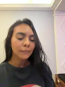 Snapshot of GiorgiaLuxee chatting on November 2025 11:07:02 PM GiorgiaLuxee online show from November 2025 11:07:02 PM