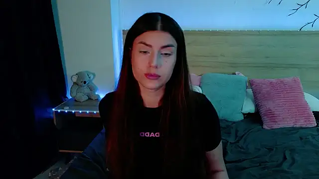 Bella Davis love online show from December 2025 08:04:02 PM