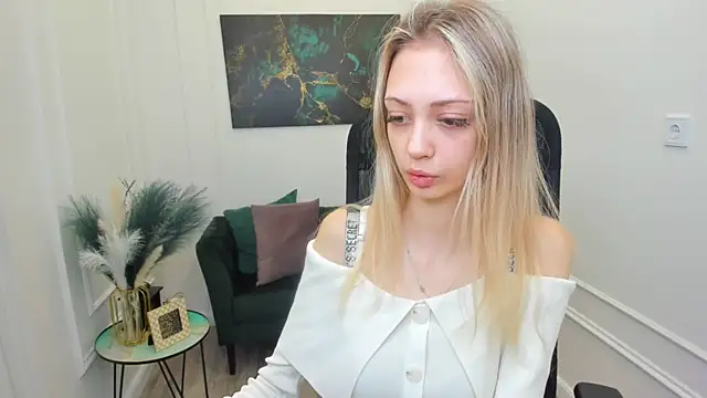 EmilyGraydis online show from April 2026 03:38:01 AM