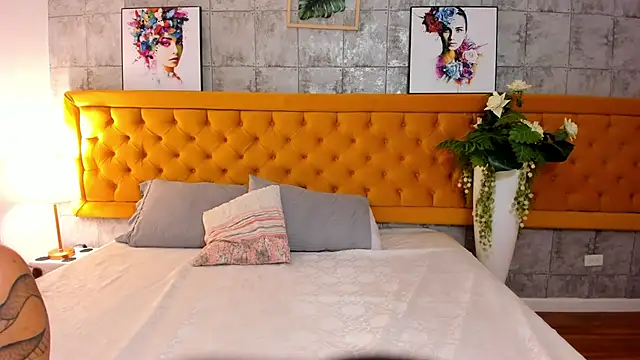 LiilithNova online show from November 2025 04:06:02 AM