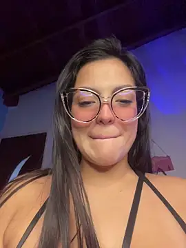 alilith online show from December 2025 06:59:02 PM