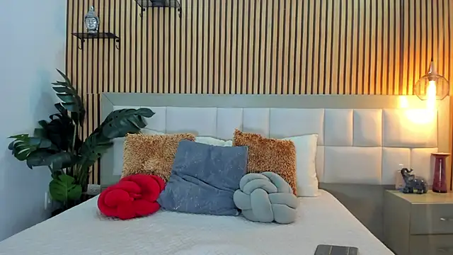 Roseaurora online show from January 2026 12:54:02 PM