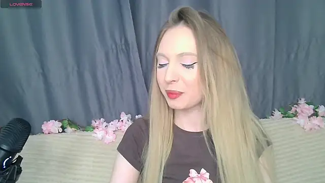 BabbbyFoxxx online show from November 2025 02:58:01 AM