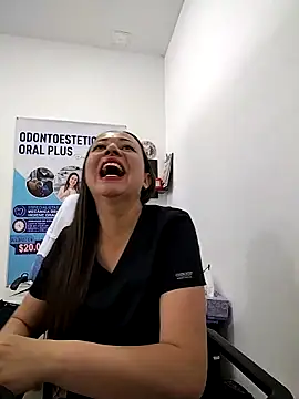 Madisson-04  online show from November 2025 03:34:02 PM