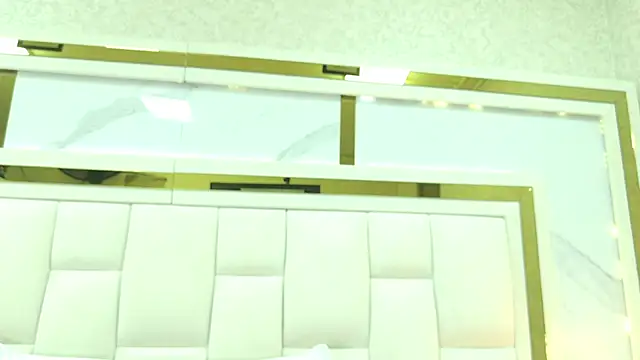 violet sm online show from November 2025 03:18:02 AM