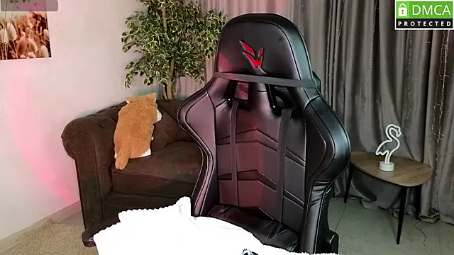 Snapshot of Roxy_foxi chatting on September 2025 01:05:02 AM Roxy foxi online show from September 2025 01:05:02 AM