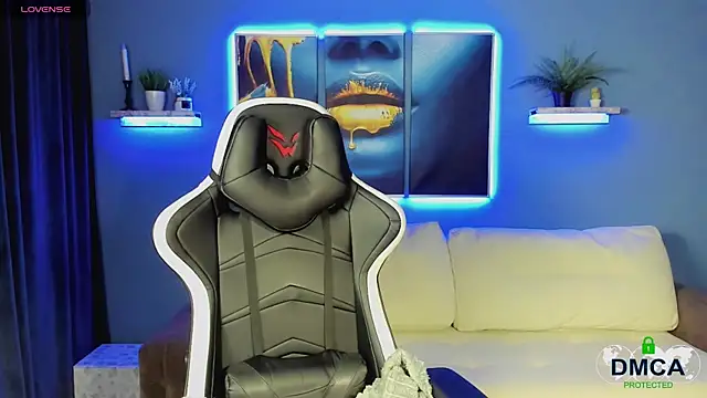 Snapshot of Roxy_foxi chatting on November 2025 01:11:01 AM Roxy foxi online show from November 2025 01:11:01 AM