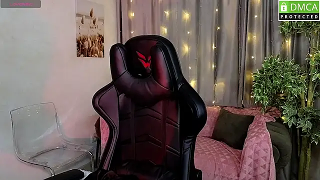 Snapshot of Roxy_foxi chatting on November 2025 01:05:01 AM Roxy foxi online show from November 2025 01:05:01 AM