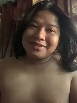 TS-YANNA online show from April 2026 09:04:01 AM