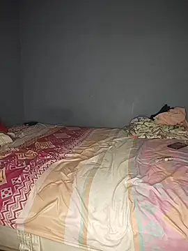 Snapshot of badlove42 chatting on December 2025 04:21:01 AM badlove42 online show from December 2025 04:21:01 AM