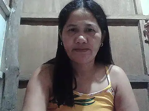 Snapshot of hotmama_063 chatting on May 2026 09:00:02 PM hotmama 063 online show from May 2026 09:00:02 PM