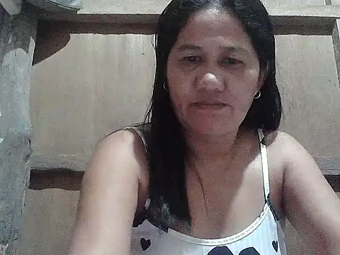 Snapshot of hotmama_063 chatting on May 2026 09:00:01 PM hotmama 063 online show from May 2026 09:00:01 PM