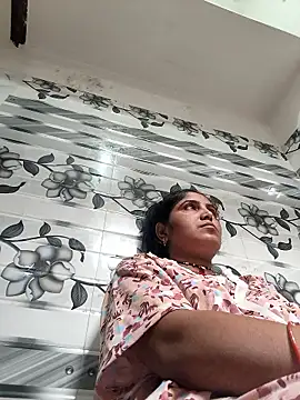 Snapshot of LUCKY_cut chatting on May 2026 01:54:02 AM LUCKY cut online show from May 2026 01:54:02 AM