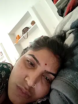 Snapshot of LUCKY_cut chatting on May 2026 05:48:01 AM LUCKY cut online show from May 2026 05:48:01 AM