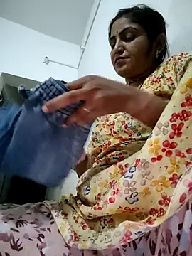 Snapshot of LUCKY_cut chatting on June 2026 04:17:01 PM LUCKY cut online show from June 2026 04:17:01 PM