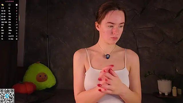 Snapshot of VincenzaGarigliano chatting on December 2025 01:11:01 AM VincenzaGarigliano online show from December 2025 01:11:01 AM