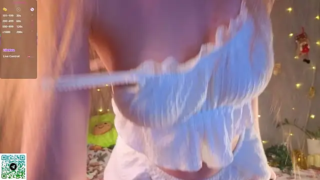 Snapshot of VincenzaGarigliano chatting on January 2026 01:21:02 AM VincenzaGarigliano online show from January 2026 01:21:02 AM