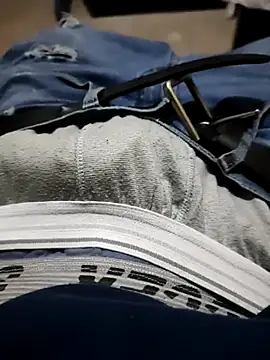 Snapshot of ELPrecoxxxito20 chatting on March 2026 11:07:02 PM ELPrecoxxxito20 online show from March 2026 11:07:02 PM