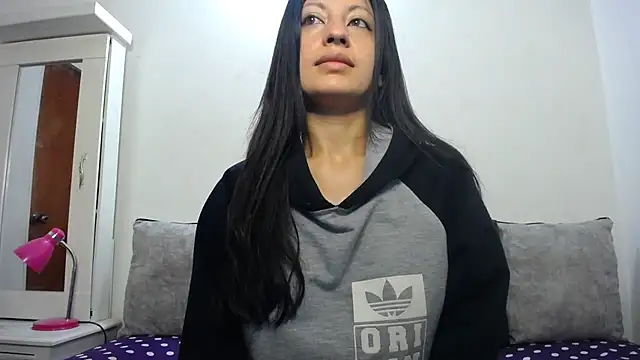 Snapshot of Taylormegan chatting on November 2025 02:38:01 PM Taylormegan online show from November 2025 02:38:01 PM