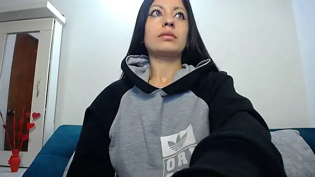 Snapshot of Taylormegan chatting on December 2025 12:52:02 AM Taylormegan online show from December 2025 12:52:02 AM