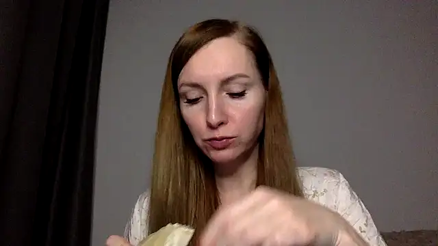 Varnyx online show from November 2025 06:20:01 PM