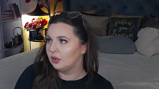 Snapshot of Mia_Swano chatting on November 2025 02:36:02 AM Mia Swano online show from November 2025 02:36:02 AM